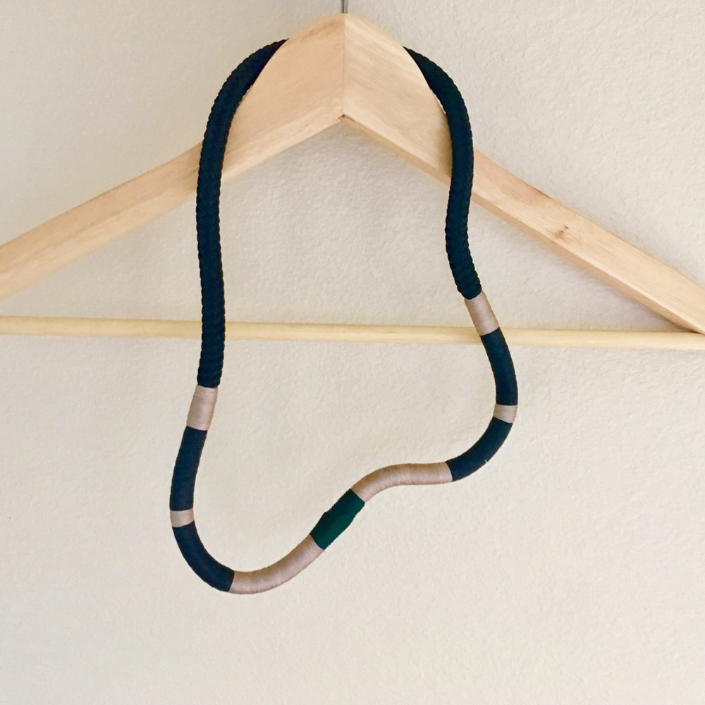 African // Shapeable artisan rope necklace - Picture 2 of 7